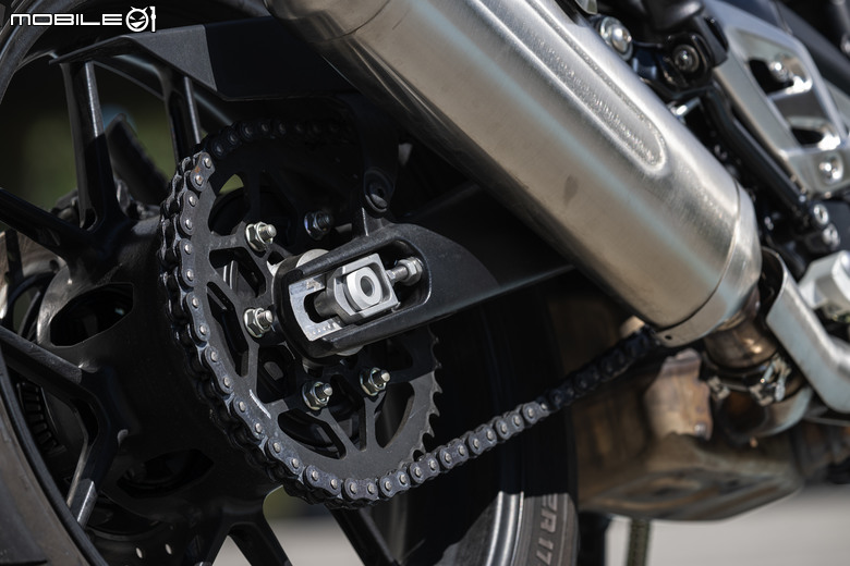 Triumph Speed400 試駕報告 | 動力飽滿、輕巧無壓力的日常坐騎！