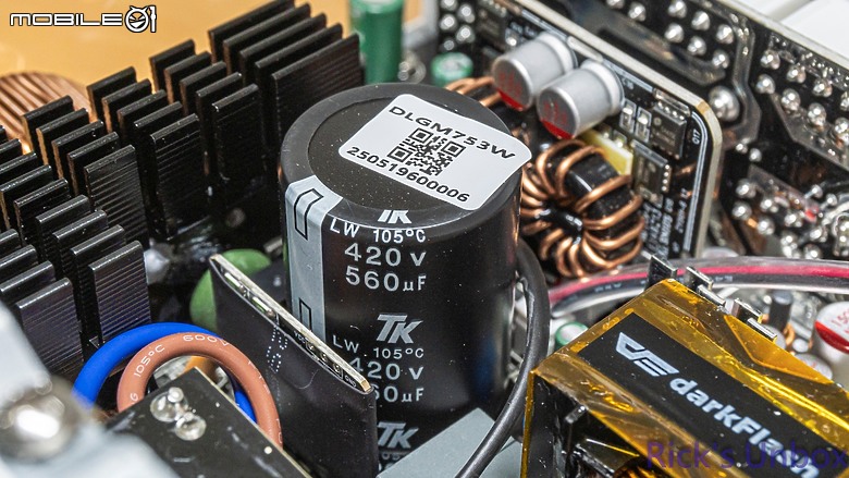 【開箱】大飛主流規格平價電源 | darkFlash PMT 750W WHITE