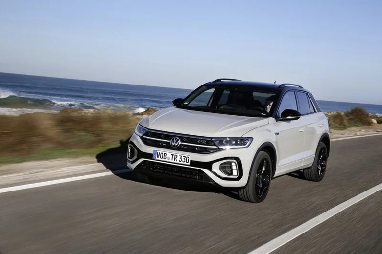 大改款Volkswagen T-Roc預告慕尼黑車展登場！油電動力將首度推出