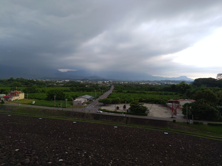 點我看大圖 【遊記】「舊地重遊」發現多了一分「守護」,但「記憶」仍是無法找回「兒時失落之物」,仁義潭水庫 - 大漠國渡