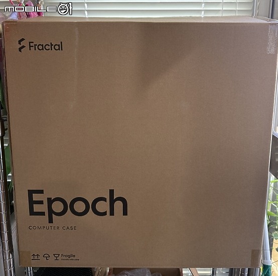 點我看大圖 North 的簡約平價版 Fractal Design Epoch 開箱