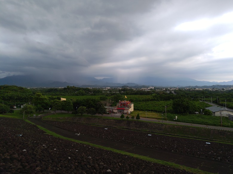 點我看大圖 【遊記】「舊地重遊」發現多了一分「守護」,但「記憶」仍是無法找回「兒時失落之物」,仁義潭水庫 - 大漠國渡