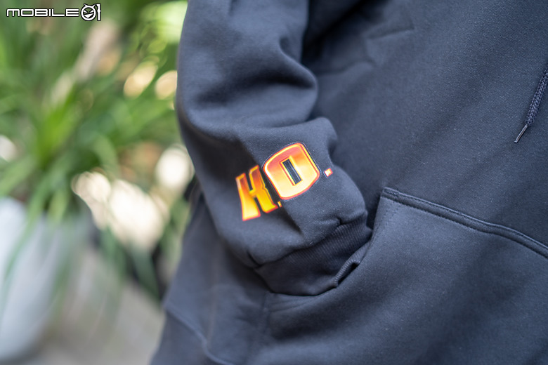 《拳皇 '98 UM》x WOODSTUCK 聯名服飾第二彈｜再戰經典、燃起街頭！