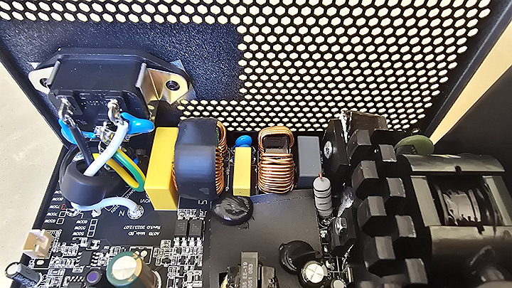 (開箱) 穩定,高CP值選擇 Cougar 美洲獅 GR 750W 金牌 ATX 3.1電源供應器 (開箱) 穩定,高CP值選擇 Cougar 美洲獅 GR 750W 金牌 ATX 3.1電源供應器