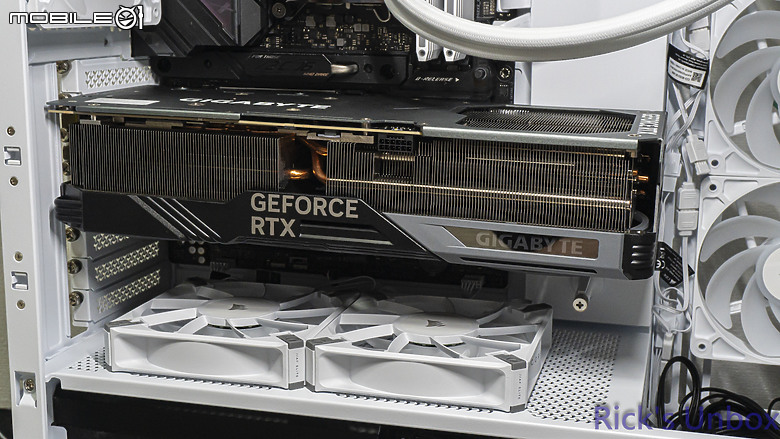 【開箱】高模組化頂級中塔機殼 | CORSAIR FRAME 5000D RS ARGB WHITE