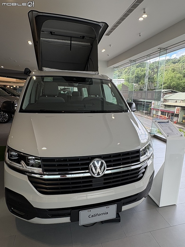 點我看大圖 VW Multivan 試駕心得:從日本 Noah 到台灣 VanLife,家庭 MPV 的好選擇?