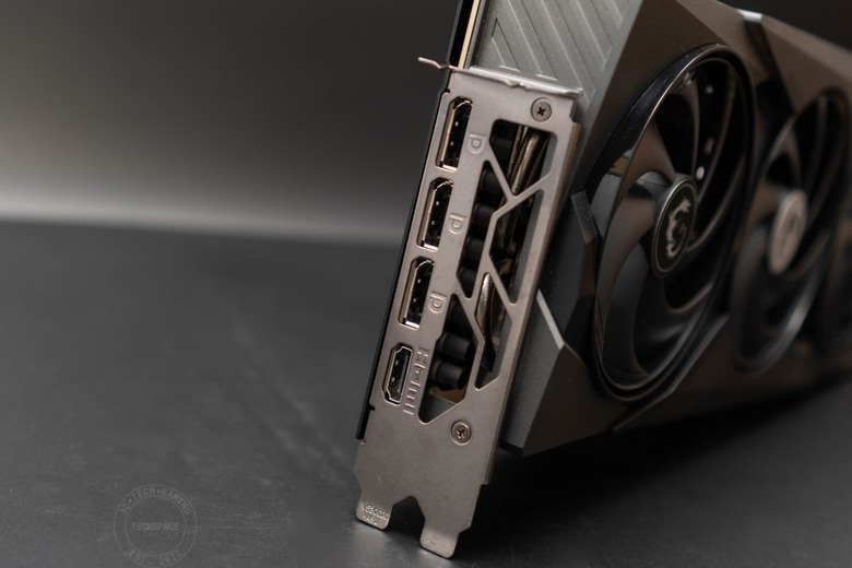 MSI GeForce RTX 5070 12G GAMING TRIO OC 開箱評測 | 霸氣流線龍魂傳承、4K 門檻輕鬆跨過