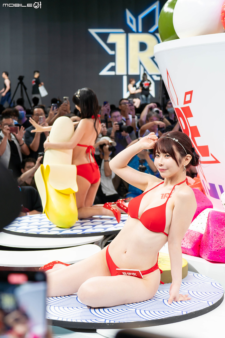 點我看大圖 2025 TRE 台北國際成人展直擊|近百位人氣 AV 女神同台爭艷,盛況火辣福利全開!