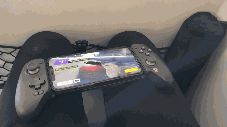 開箱|GAMESIR 蓋世小雞 G8+ 射手座拉伸手把 - 為行動娛樂玩家量身打造,搭配 iPhone 享受極致手遊體驗!