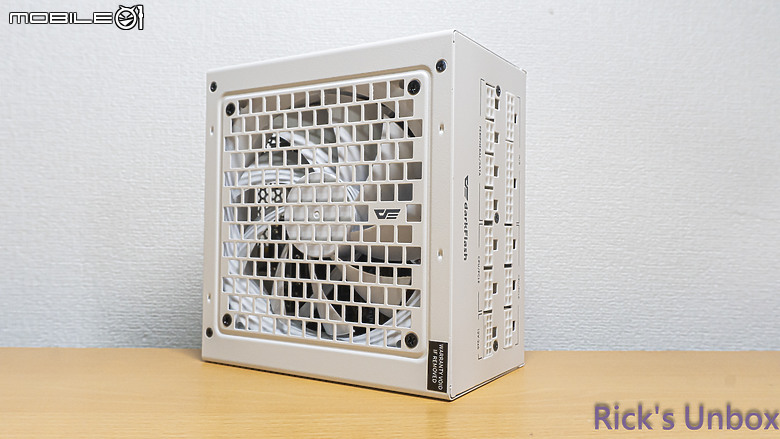 【開箱】大飛主流規格平價電源 | darkFlash PMT 750W WHITE
