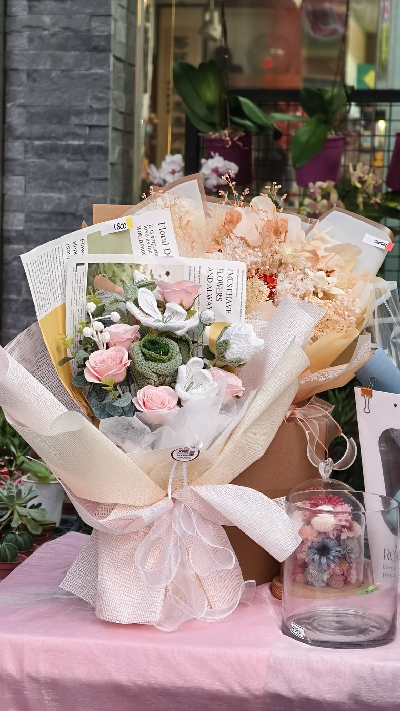 🌹💐🌷2025七夕情人節快樂🌹💐🌷