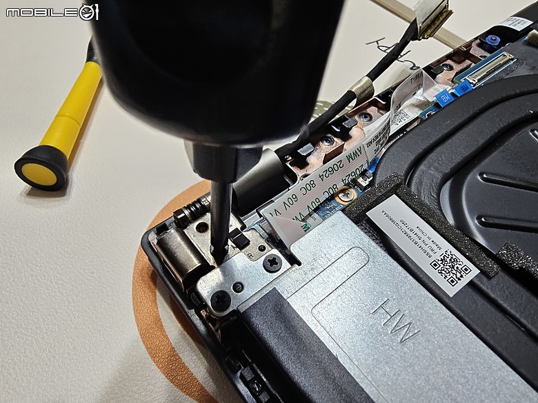 為Lenovo ThinkPad L15 Gen 4 筆電增添WANN SIM卡行動網路