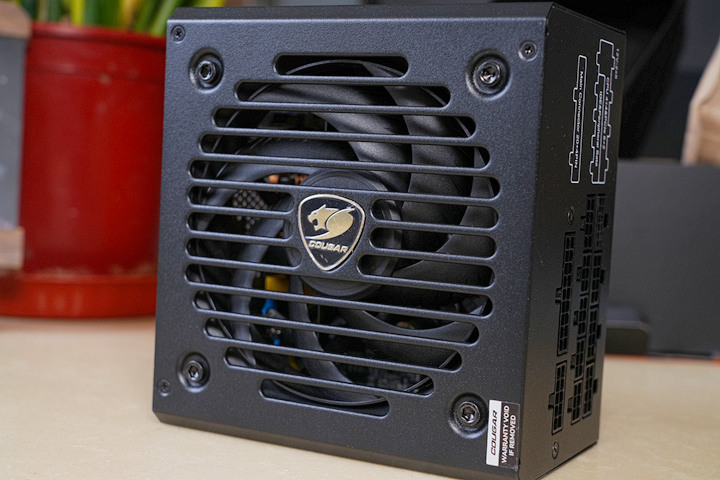 (開箱) 穩定,高CP值選擇 Cougar 美洲獅 GR 750W 金牌 ATX 3.1電源供應器 (開箱) 穩定,高CP值選擇 Cougar 美洲獅 GR 750W 金牌 ATX 3.1電源供應器