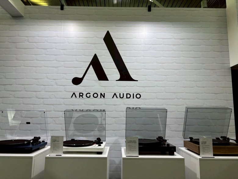 【開箱】免擴大機|Argon主動式書架喇叭+黑膠唱盤