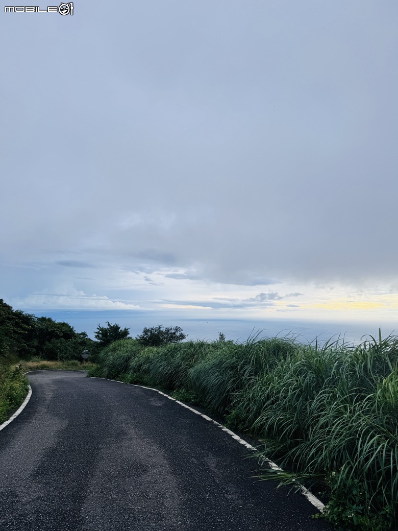 半途而廢的大屯山初體驗,有人也是走二子坪柏油坡道上來的嗎?