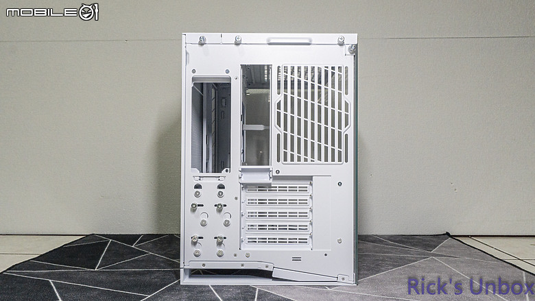 點我看大圖 【開箱】MINI的更全面更有特色 | LIAN LI O11 DYNAMIC MINI V2 WHITE