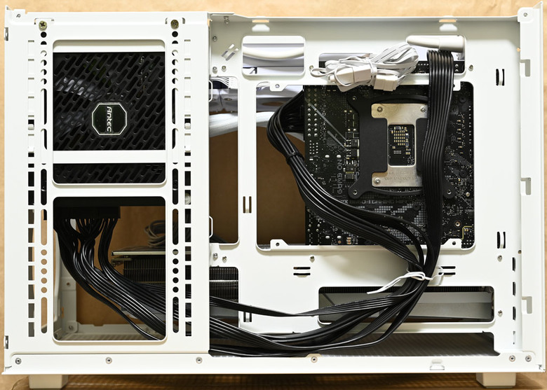 點我看大圖 DEEPCOOL CH260 WH機殼開箱
