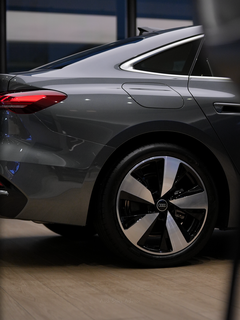 實車分享｜Audi A5 TFSI S line｜珍珠鋼鐵灰 Daytona Grey 6Y