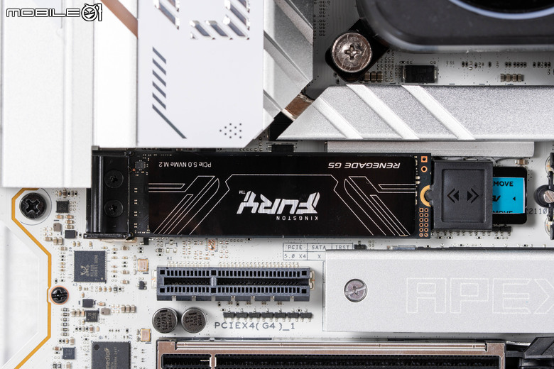 Kingston FURY Renegade G5 SSD 開箱實測 在冷靜運作溫度下提供優異實際傳輸效能