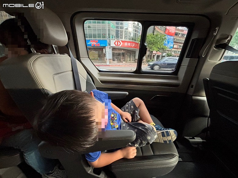 點我看大圖 VW Multivan 試駕心得:從日本 Noah 到台灣 VanLife,家庭 MPV 的好選擇?