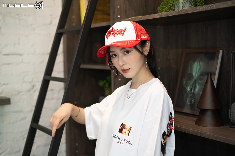 《拳皇 '98 UM》x WOODSTUCK 聯名服飾第二彈｜再戰經典、燃起街頭！
