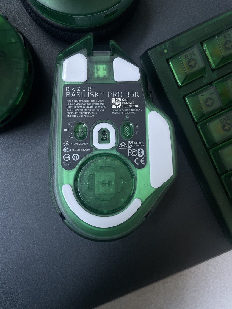 【阿洪開箱中】雷蛇 Razer Phantom 幻影綠系列整組開箱實測心得|RGB 美學全面解放,透明設計再掀桌面革命!