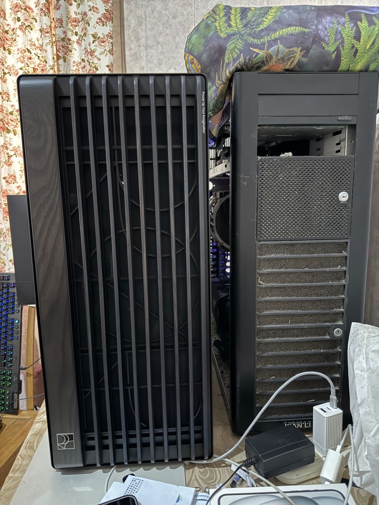 超值AMD 9950X配MSI X870E CARBON +PA602木質金屬版 機殼