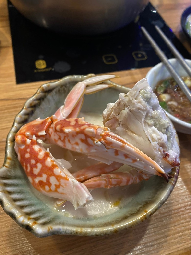 點我看大圖 三重隱藏版火鍋店!活蟹+干貝+水母牆超浮誇|海鮮控必收