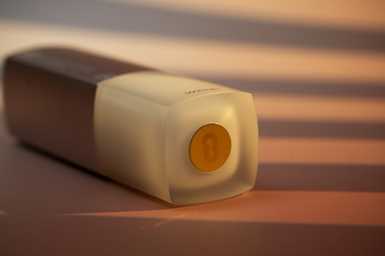 【開箱測試】LOFFEE 釉光多功能行動電源 5000mah 外觀精緻 效能其次