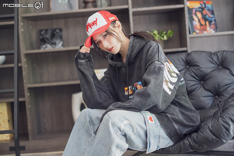 《拳皇 '98 UM》x WOODSTUCK 聯名服飾第二彈|再戰經典、燃起街頭!