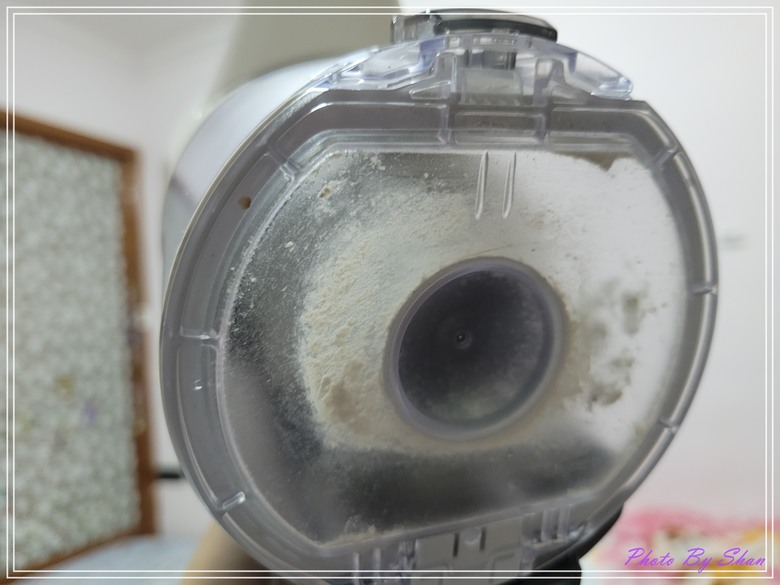 暑假家庭好幫手-LG A9X-Steam 乾濕全能無線吸塵器-All in one一台搞定吸塵、拖地再加自動集塵,真是好神器!!