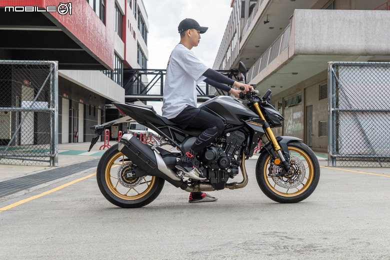 Honda CB1000 Hornet SP賽道試駕｜黑金配色低調奢華，Öhlins懸吊加持