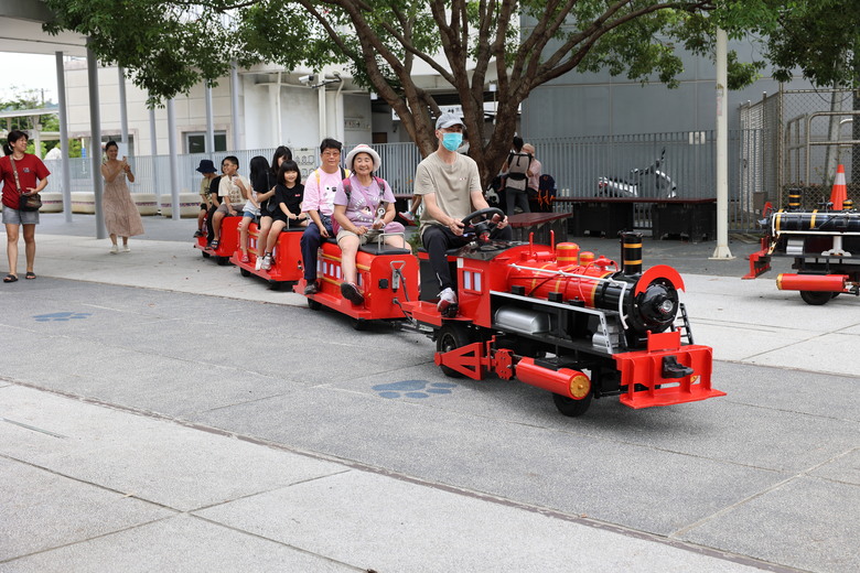 【鐵道與貓的午後漫遊】苗栗火車頭園區遊記