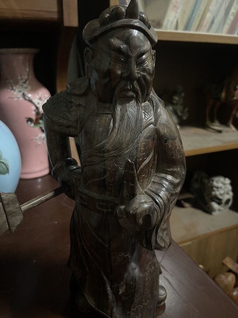 請問這是紫檀嗎？還是其他木頭？