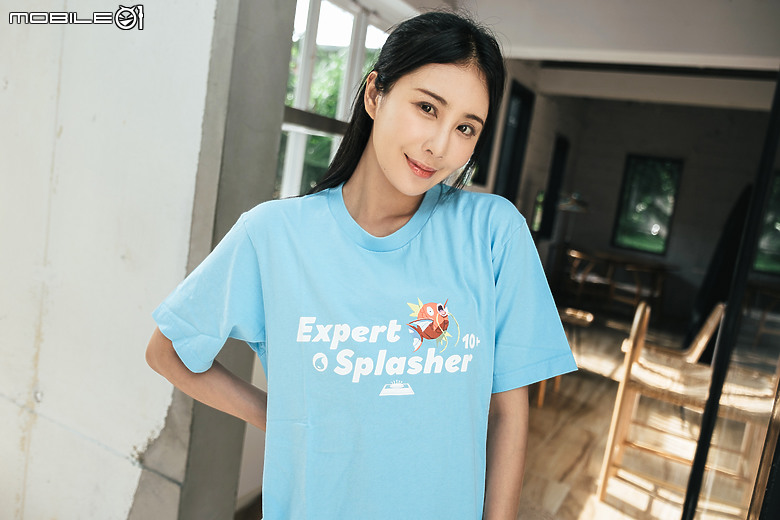 UNIQLO UT x《PTCG》開箱｜導入卡牌設計元素！