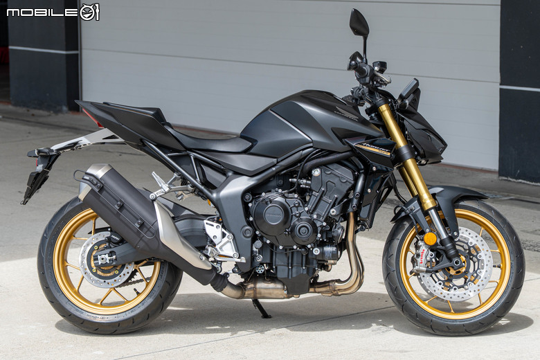 點我看大圖 Honda CB1000 Hornet SP賽道試駕|黑金配色低調奢華,Öhlins懸吊加持