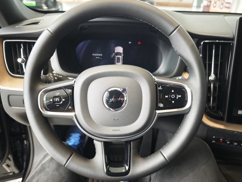全台素人第一人 Part III - All New XC60試乘/試駕心得分享