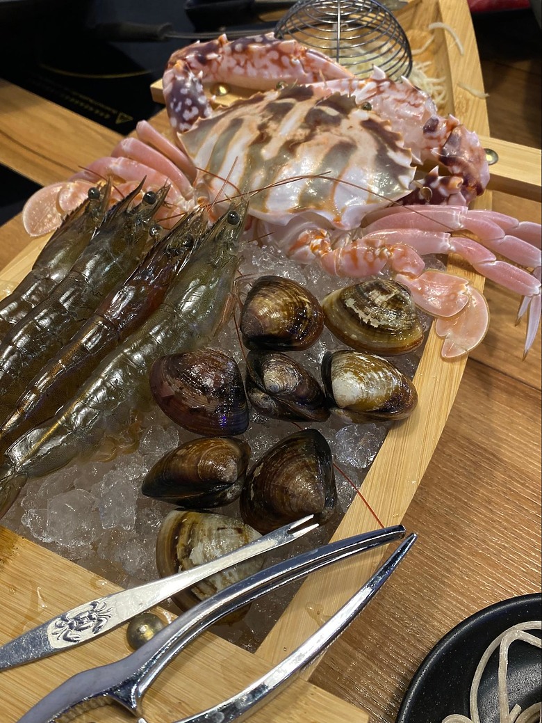 點我看大圖 三重隱藏版火鍋店!活蟹+干貝+水母牆超浮誇|海鮮控必收