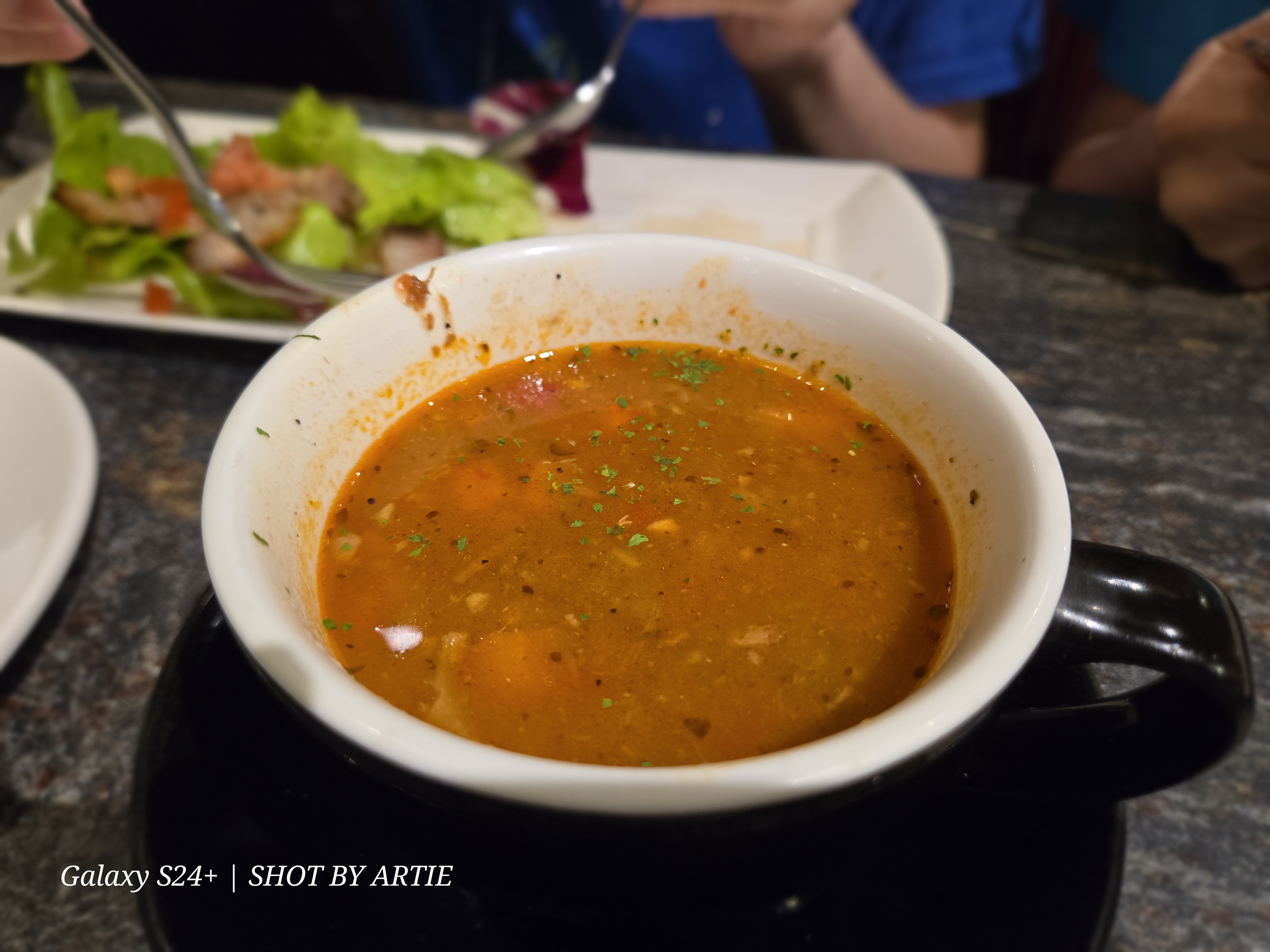 難得休假！跟家人去吃大餐～