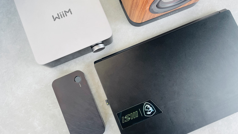 【阿洪開箱中】實測 Wiim Amp Ultra 串流擴大機 搭配 Klipsch 600M書架喇叭 — 可能在房間實現 電競與劇院雙修?