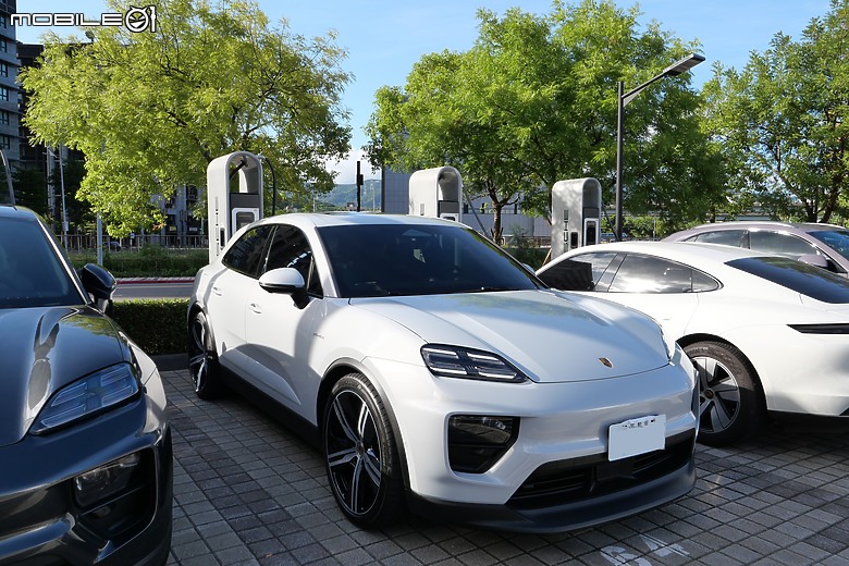 點我看大圖 【開箱】Porsche Macan 4|從訂車到交車流程、選配與隔熱紙分享