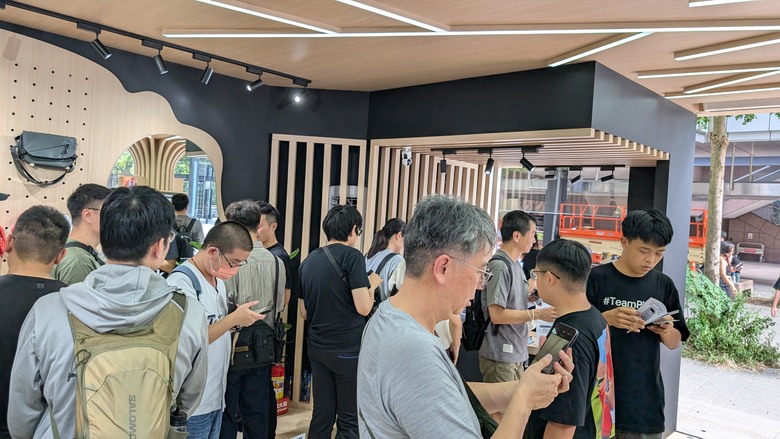 Google Pixel 10 & HTC VIVE Eagle 信義區新品一日體驗之旅~ (feat. with 小米AI眼鏡)