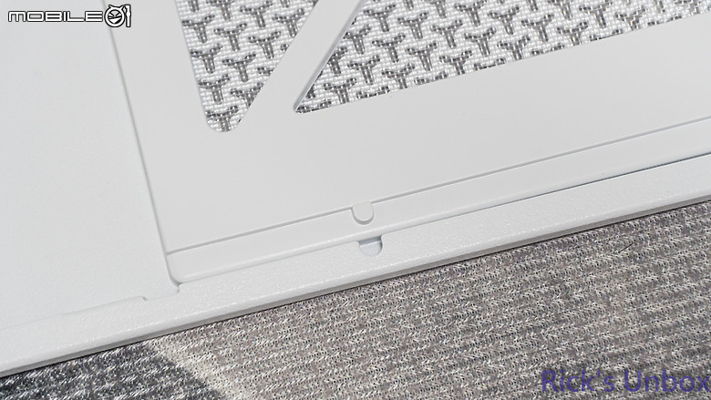 【開箱】高模組化頂級中塔機殼 | CORSAIR FRAME 5000D RS ARGB WHITE