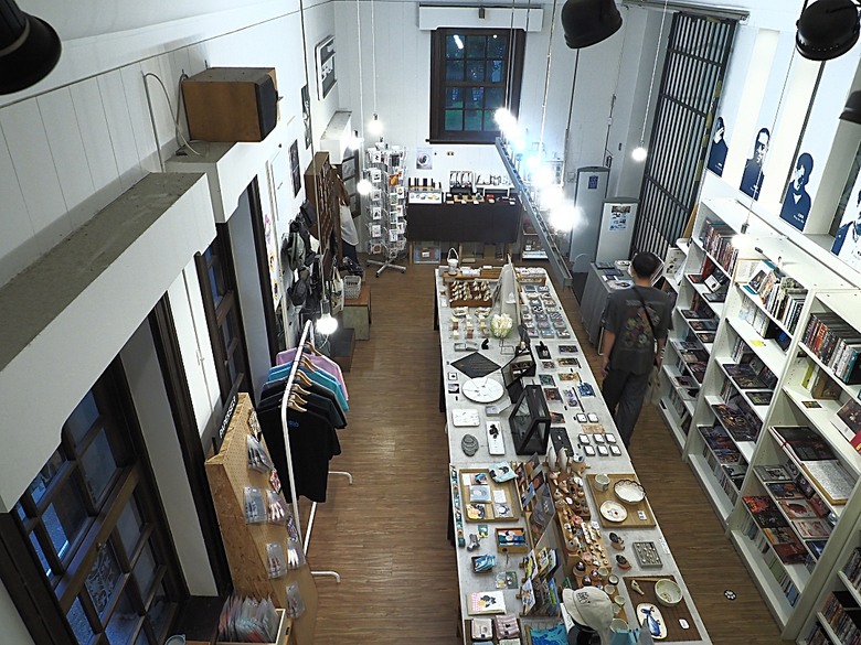 心中山線形公園、誠品書店 R79、玫瑰古蹟—蔡瑞月舞蹈研究社、光點台北(台北之家)、中山藏藝所,附掛OKAY韓國烤肉 — 臺北市區小旅行之選物小攤、咖啡香與日系文青風生活圈