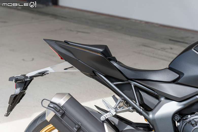 Honda CB1000 Hornet SP賽道試駕｜黑金配色低調奢華，Öhlins懸吊加持