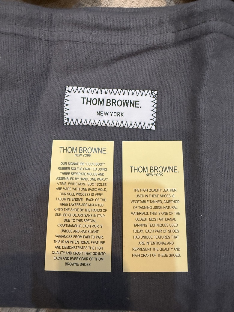 「開箱」Thom Browne 踝靴 & 四條槓毛衣 & VERSACE 帽子