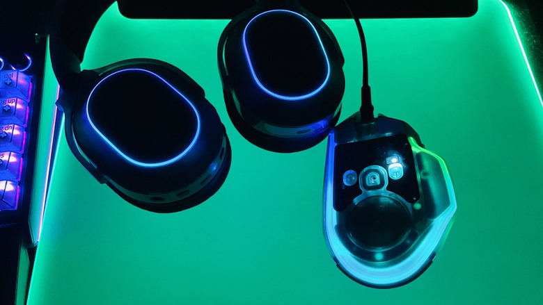 【阿洪開箱中】雷蛇 Razer Phantom 幻影綠系列整組開箱實測心得|RGB 美學全面解放,透明設計再掀桌面革命!