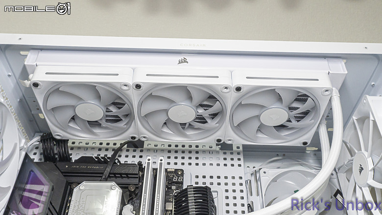 【開箱】高模組化頂級中塔機殼 | CORSAIR FRAME 5000D RS ARGB WHITE