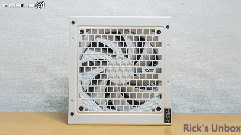 【開箱】大飛主流規格平價電源 | darkFlash PMT 750W WHITE