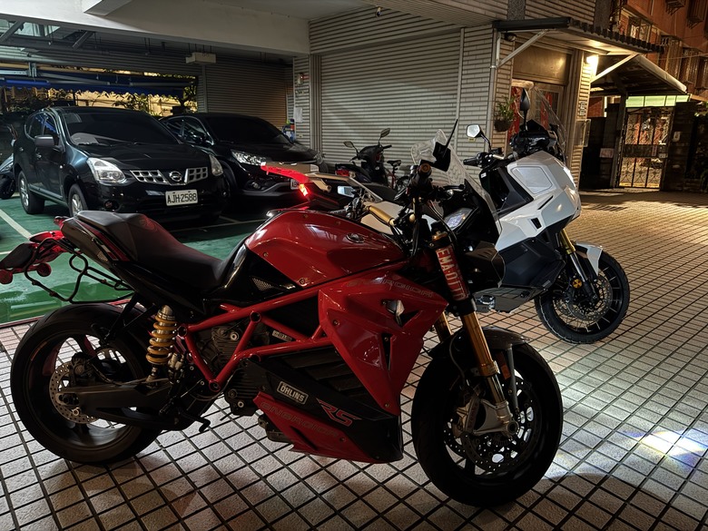 喜迎2025 X-ADV